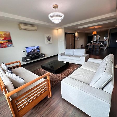 Aa Residen Luxury Condo Homestay 18Mins Walk Tanjung Aru Beach & Golf Course, Not Beach Side Resort Kota Kinabalu Exterior foto