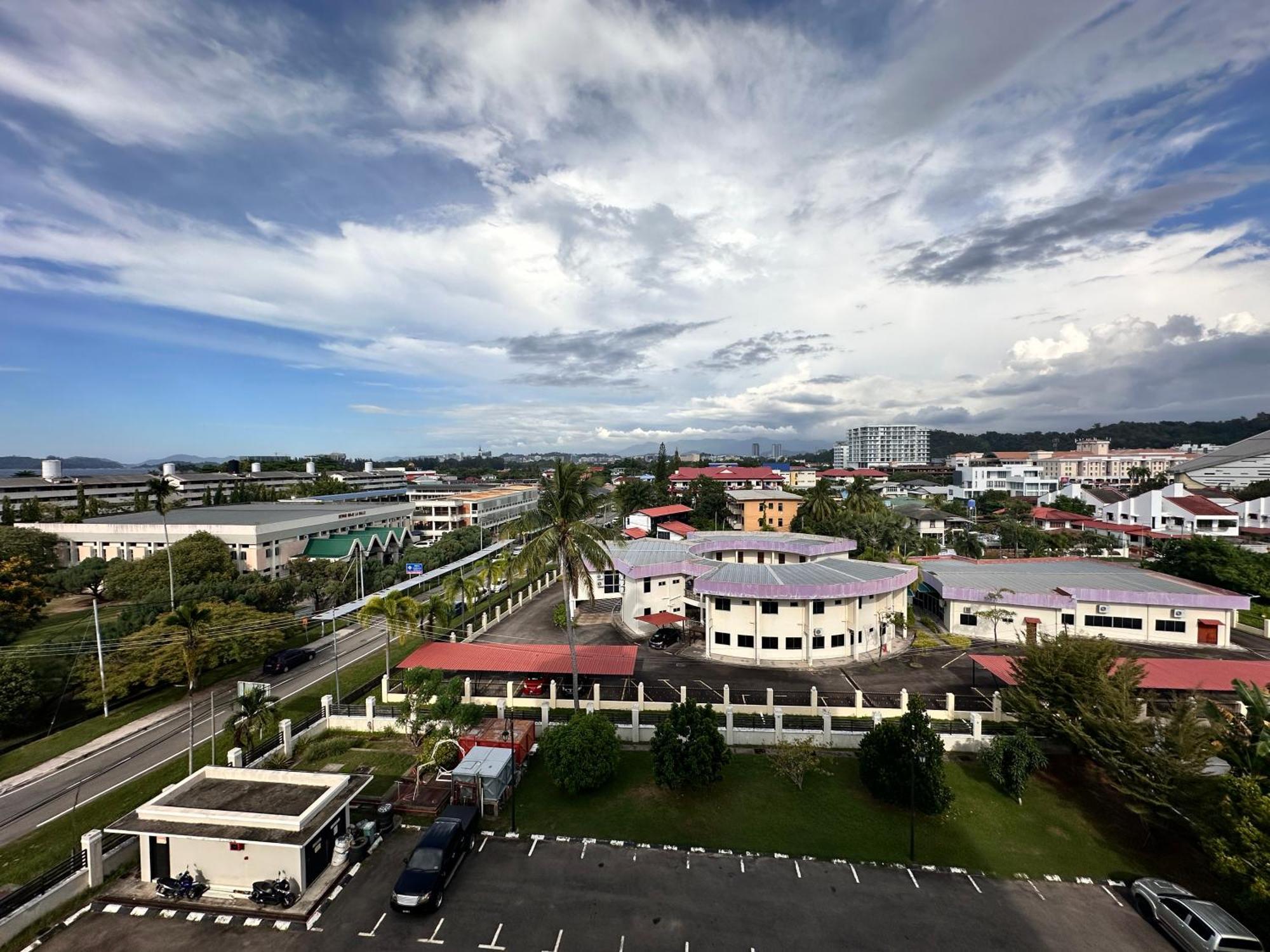 Aa Residen Luxury Condo Homestay 18Mins Walk Tanjung Aru Beach & Golf Course, Not Beach Side Resort Kota Kinabalu Exterior foto