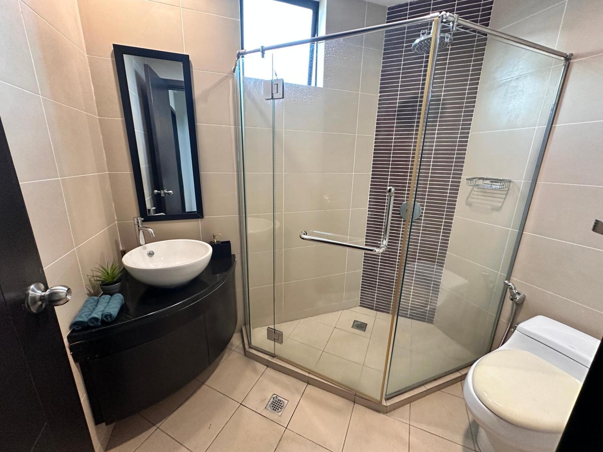 Aa Residen Luxury Condo Homestay 18Mins Walk Tanjung Aru Beach & Golf Course, Not Beach Side Resort Kota Kinabalu Exterior foto